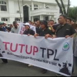 Stop Gimmick, Masyarakat Danau Toba Gelar Aksi Depan Kantor Gubernur Sumut Meminta Tutup PT.Toba Pulp Lestari