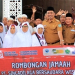Bupati dan Wakil Bupati Oku Selatan Lepas Keberangkatan 52 Jema”ah Umroh 2025