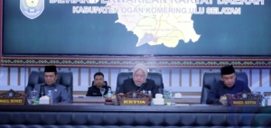 Wakil Bupati Misnadi, Hadiri Rapat Paripurna DPRD Kabupaten Oku Selatan Masa Persidangan Pertama Tahun 2025-2026.