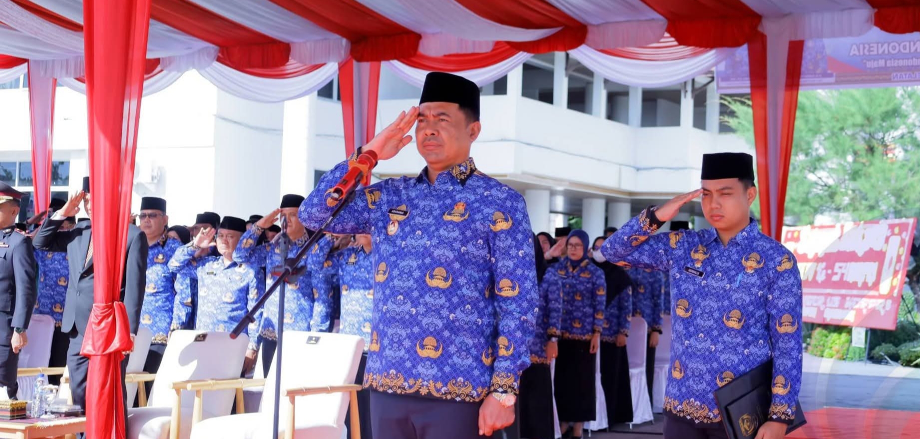 Bupati Abusama Pimpin Upacara HUT Korpri Kabupaten Oku Selatan Ke-54 Tahun 2025