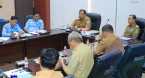 Bupati Beserta Wakil Bupati Okuselatan Pimpin Rapat Rencana Perkembangan Bisnis PDAM Tirta Saka Selabung Tahun 2025-2029 Triwulan ke lll.