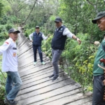 Bupati Abusama Turun Langsung Tinjau Jembatan Gantung Putus di Kecamatan Kisam Ilir Kabupaten Oku Selatan