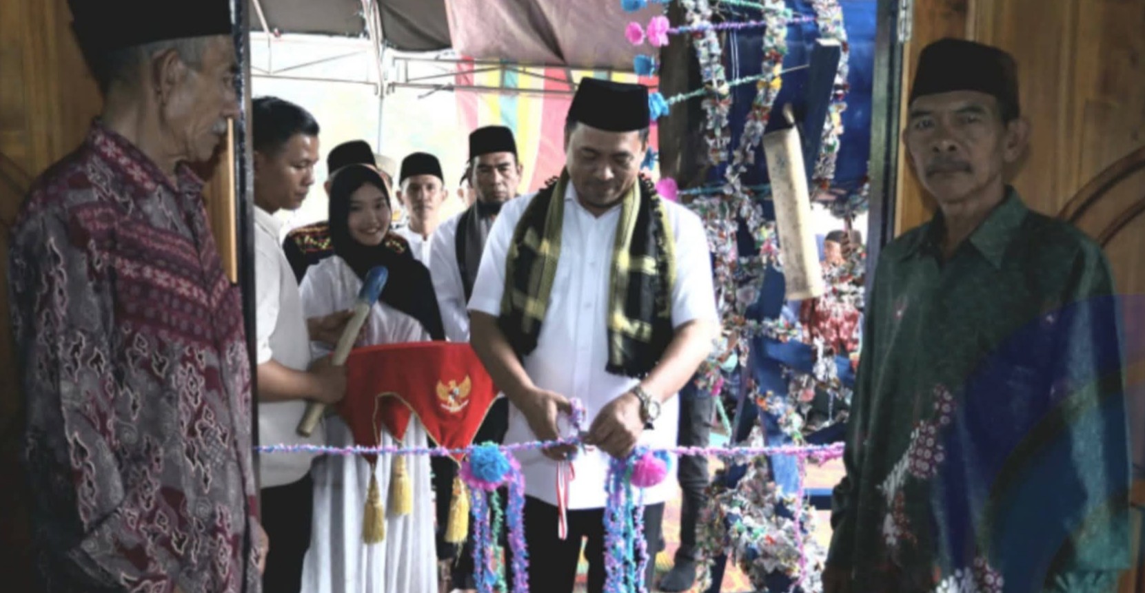 Bupati Abusama Resmikan Masjid Al-Ikhlas Kecamatan Pulau Beringin Kabupaten Oku Selatan