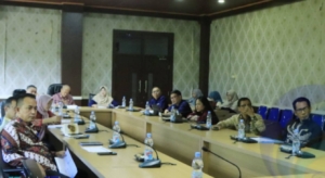 Asisten Bidang Administrasi Umum Pemkab Oku Selatan Pimpin Rapat Evaluasi Program JKN Tahun 2026