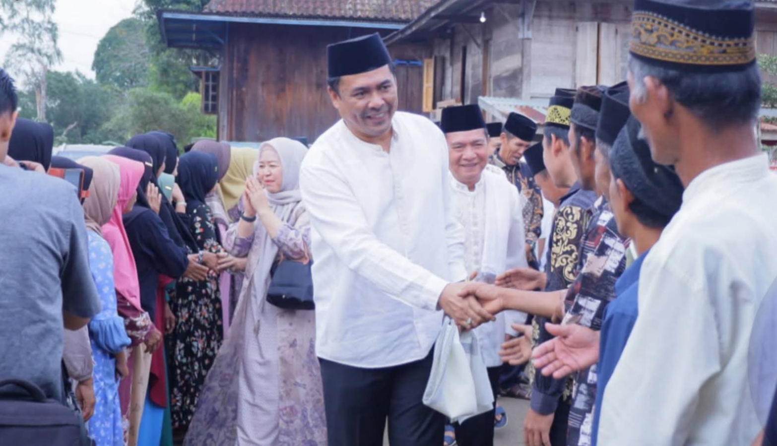 Bupati dan Wakil Bupati Oku Selatan Hadiri Safari Ramadhan 1447 H di Desa Pajar Bulan Kecamatan Kisam Tinggi