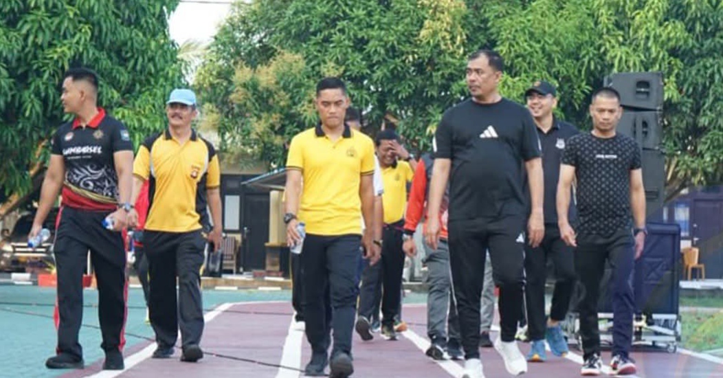 Bupati Abusama Olahraga Bersama Polres Oku Selatan Peringati Hari Bhayangkara ke80
