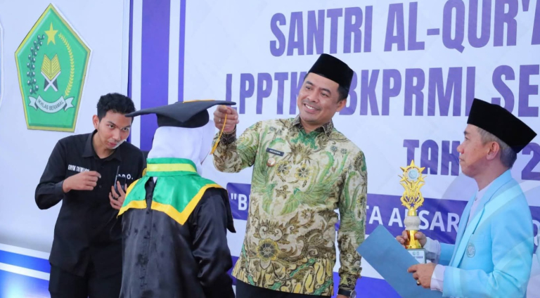 Bupati Abusama Hadiri Wisuda Akbar Santri TKA/TPA/TPQ LPPTKA BKPRMI Kabupaten Oku Selatan