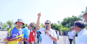 Sekda Oku Selatan Saksikan Final Lomba Tarik Tambang HUT Kemerdekaan RI Ke-81